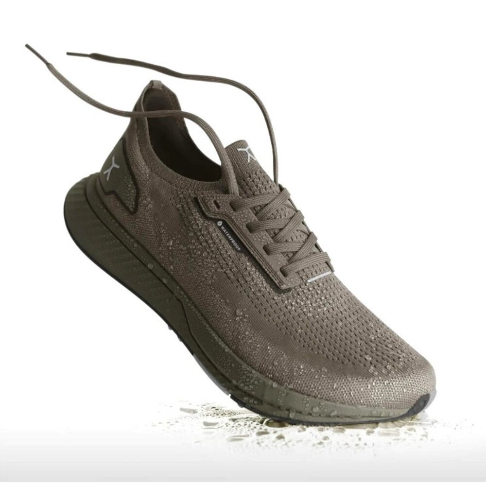 New! Size: 5 Big Kid/6.5 Women | Flux Adapt Runner H2O Pro Waterproof